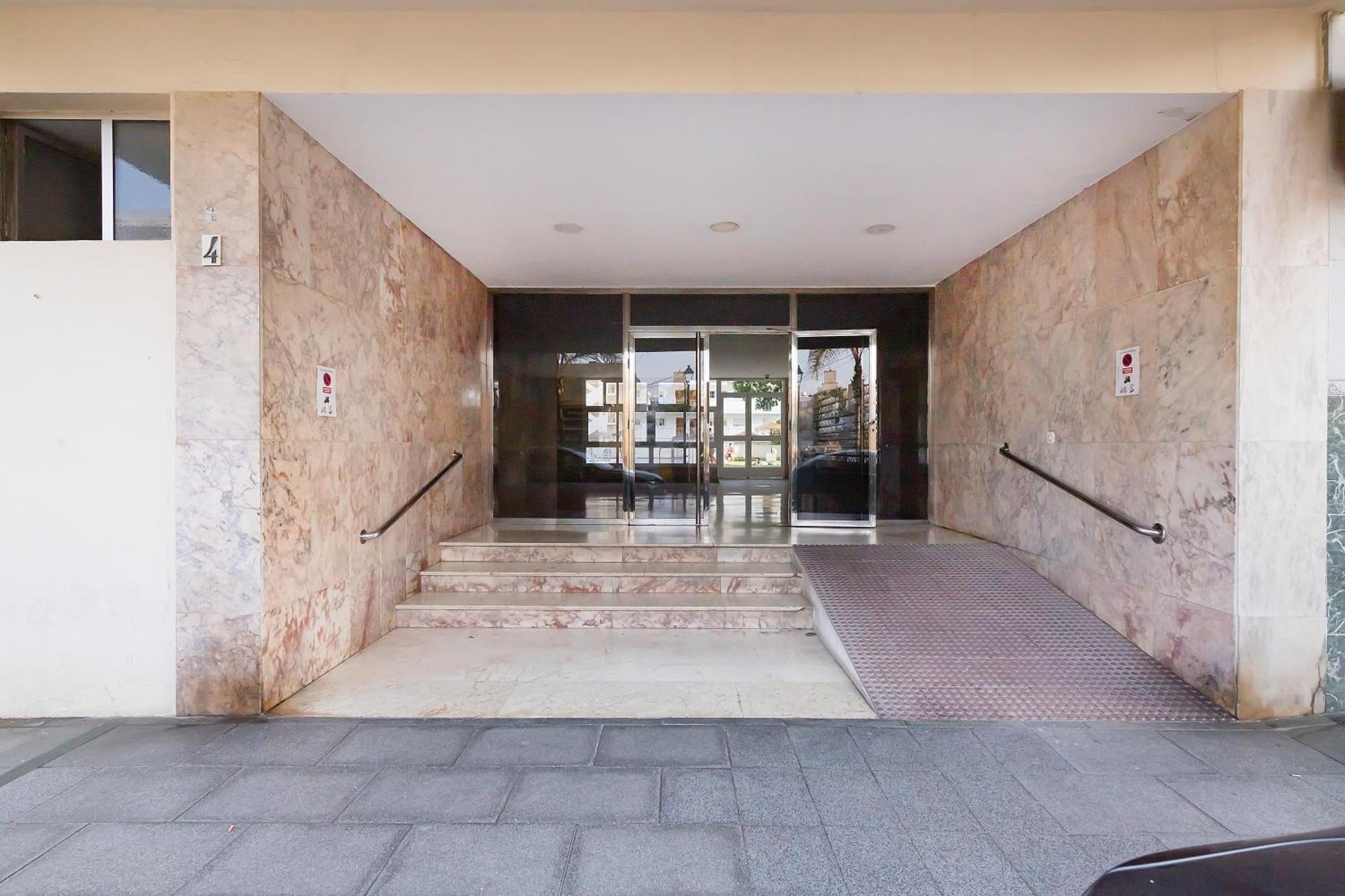 Apartment Bhost - Carihuela