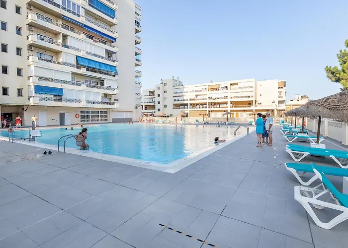 Bhost - Carihuela Beach
